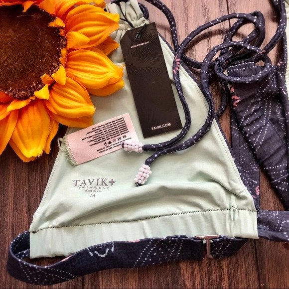 🦋B2G1🦋TAVIK LILY Yokota Floral Bikini Top NWT | MEDIUM | - Picture 8 of 11
